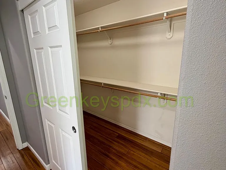 936 SE Elina Ave — Photo 14