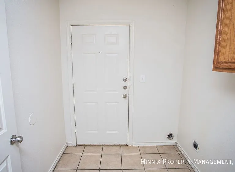 1206 N Bangor Ave #FS — Photo 11