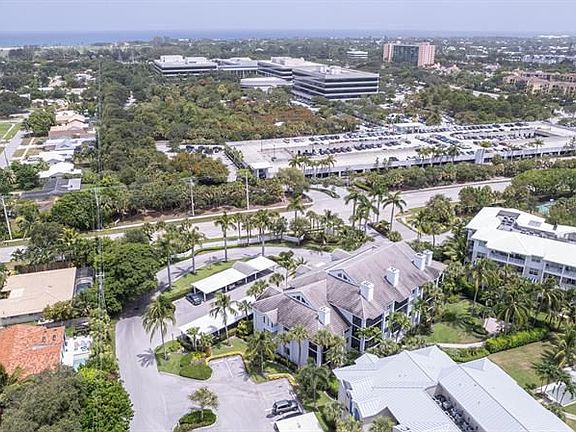 5th image of 123 Bay Colony Dr N
