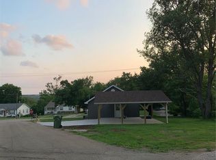 1001 Richeson Rd, Potosi, MO 63664