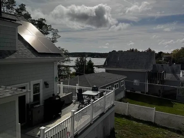 14 Pleasant St, Kittery, ME 03904