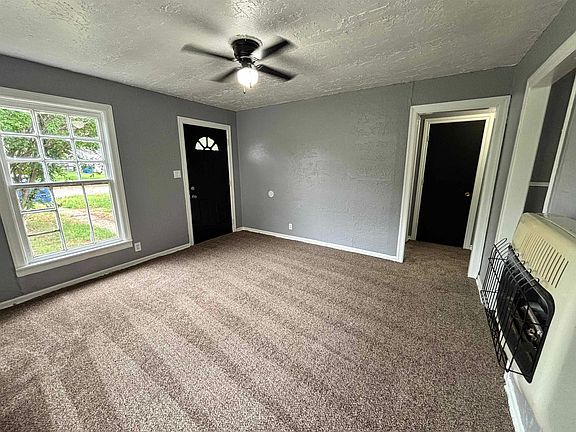 3rd image of 709 N N St #D