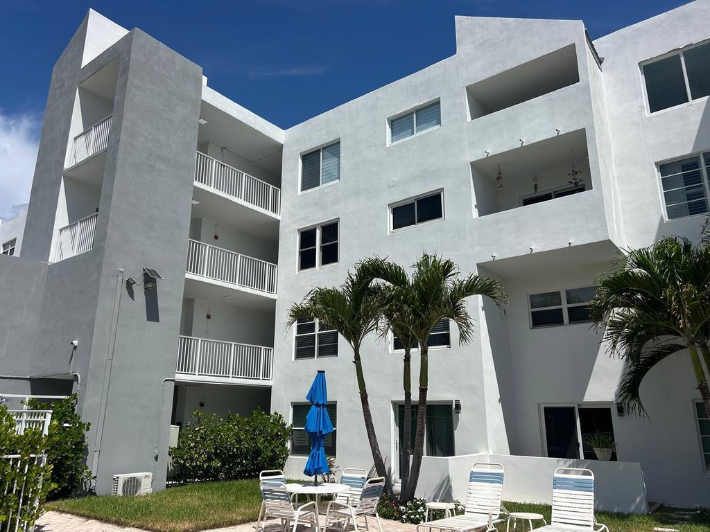 2860 NE 14th Street Causeway #405 D, photo 5