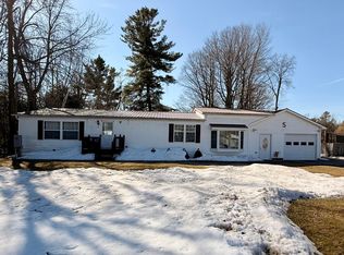 5 Dean Ln, Plattsburgh, NY 12901