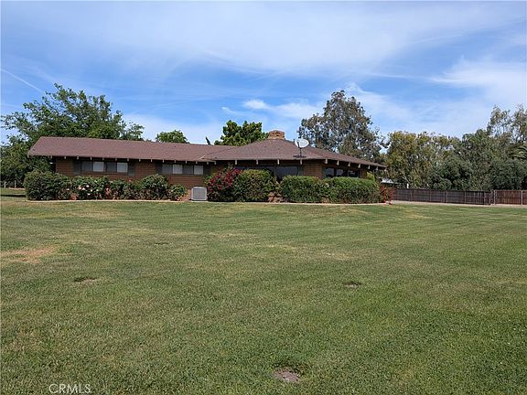 2nd image of 4240 Los Olivos Rd