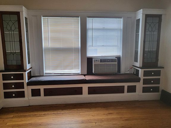 3rd image of 2215 Lewis Dr #1