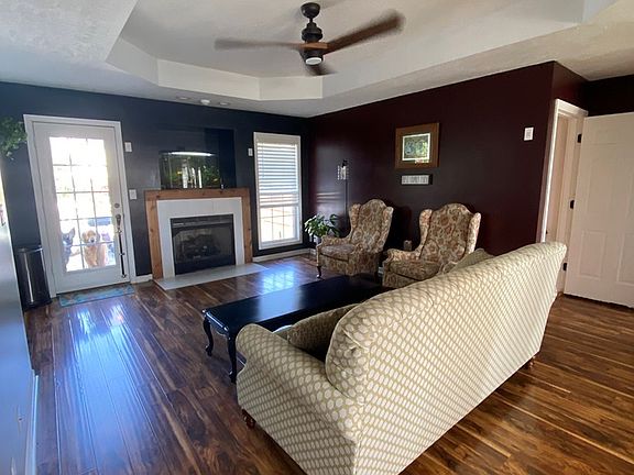 5th image of 286 Harold Dr