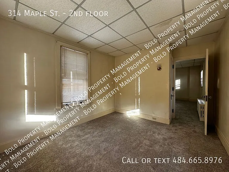 314 Maple St #2 — Photo 6