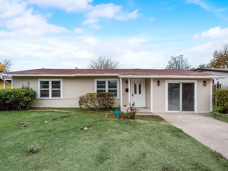 2932 Marjorie Ave — Photo 1