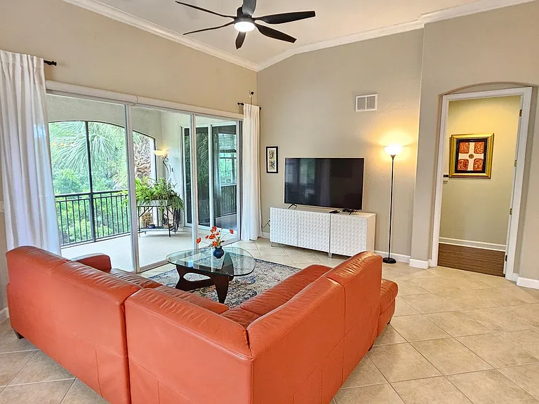 118 Bella Vista Ter #7C — Photo 37