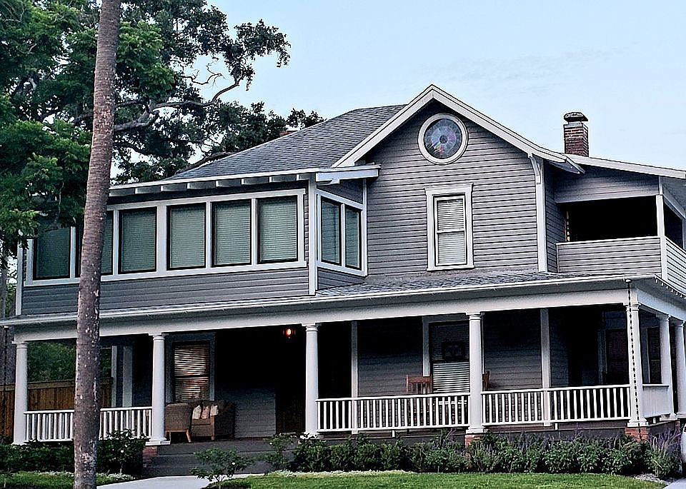 1st image of 902 S Oregon Ave
