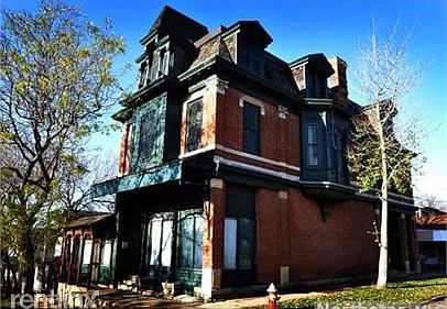 223B Outside