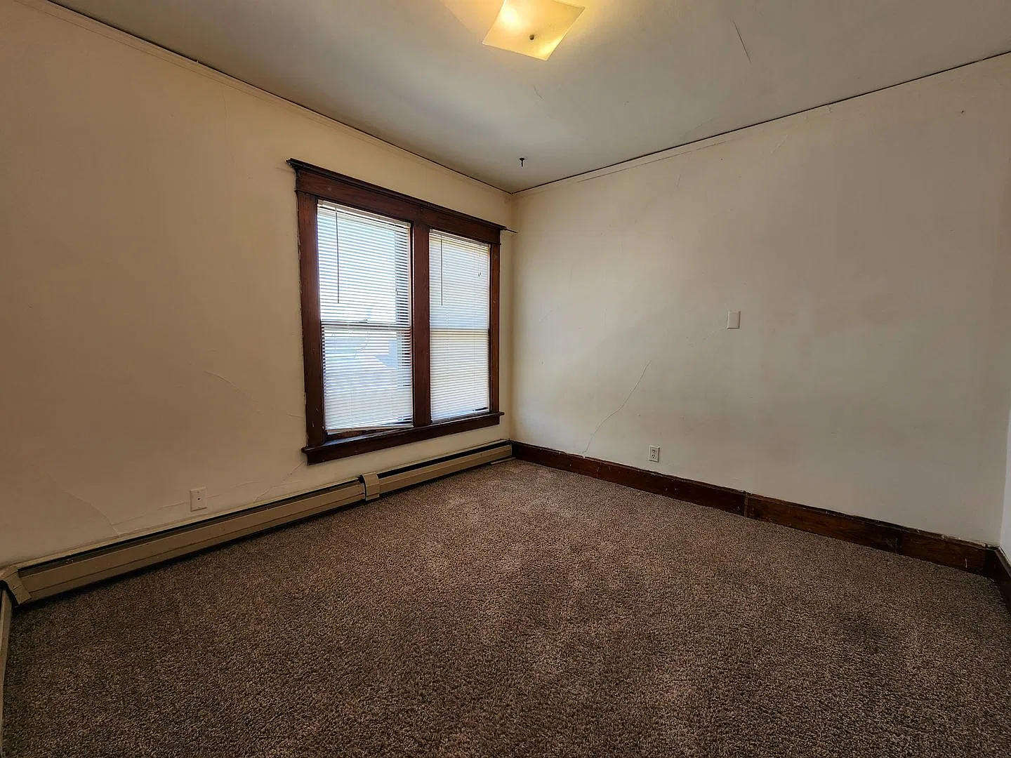 10 S. Orchard St — Photo 3