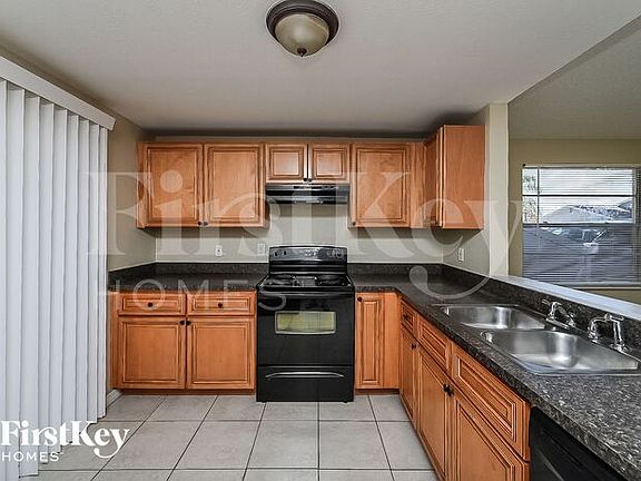 5th image of 8210 Olivewood Pl