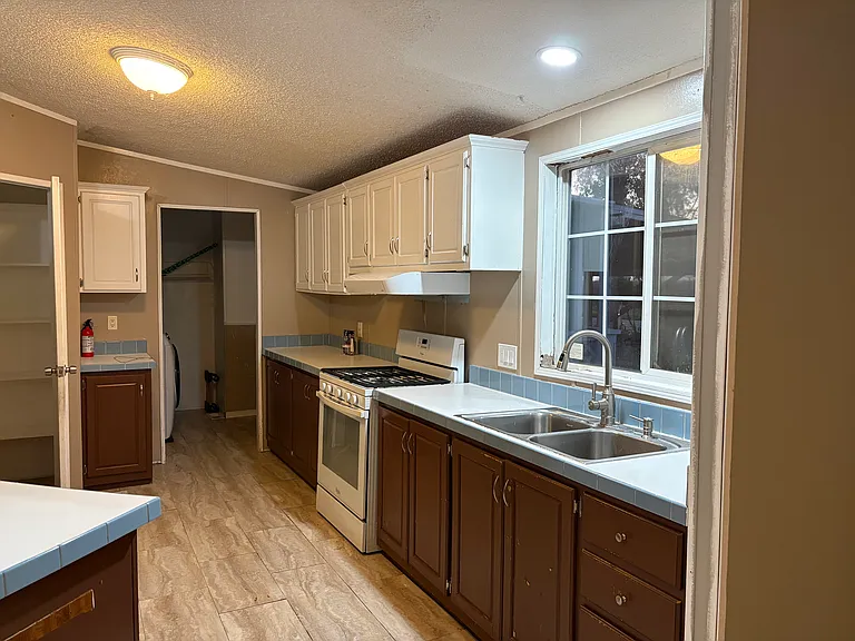 14588 Hamilton Nord Cana Hwy #B — Photo 5