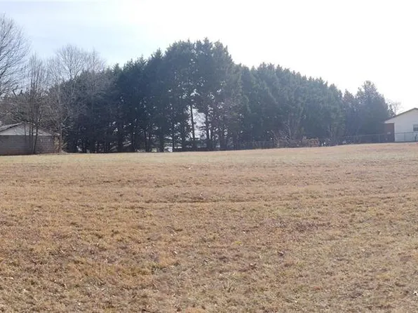 1332 Fairgrove Church Rd SE, Conover, NC 28613