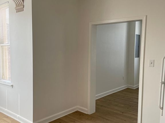 4th image of 3535 N 8th St Floor 2