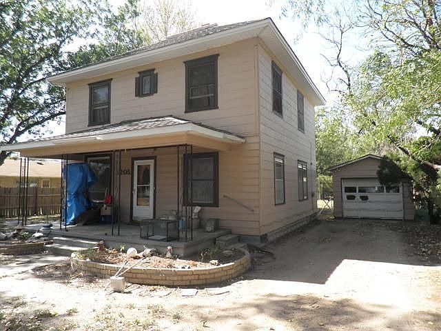 2nd image of 205 N Paine St
