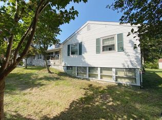 8 Tally Ho Ln, Framingham, MA 01701