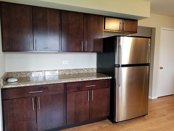 3rd image of 8409 W Sun Valley Dr