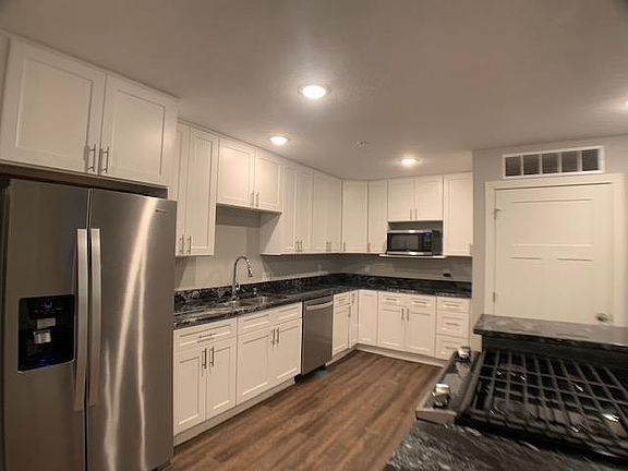 4th image of 2829 27th Ave S #3