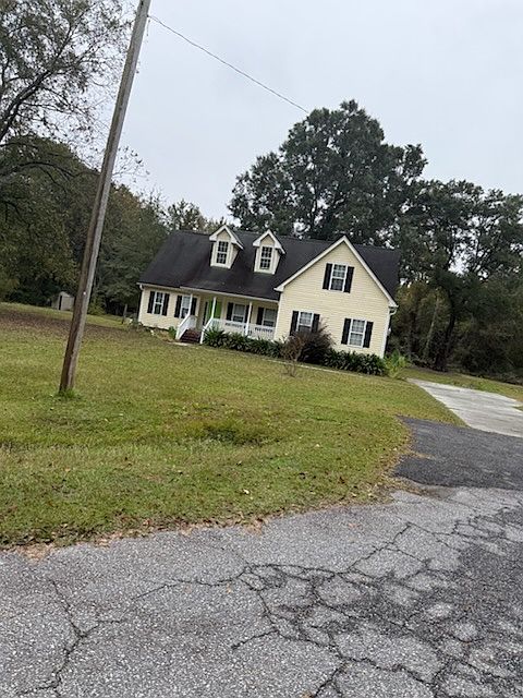 1st image of 411 Fletcher Ln