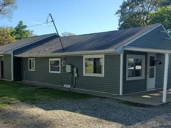 5037 2nd St, Delton, MI 49046