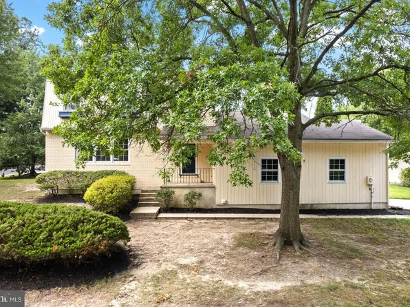 260 Village Ct, Haddonfield, NJ 08033