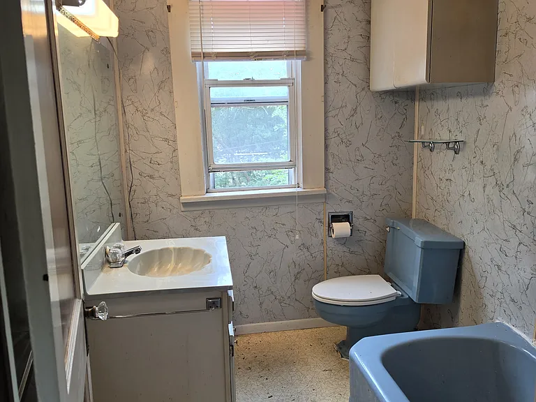137 Wildon Ave — Photo 7
