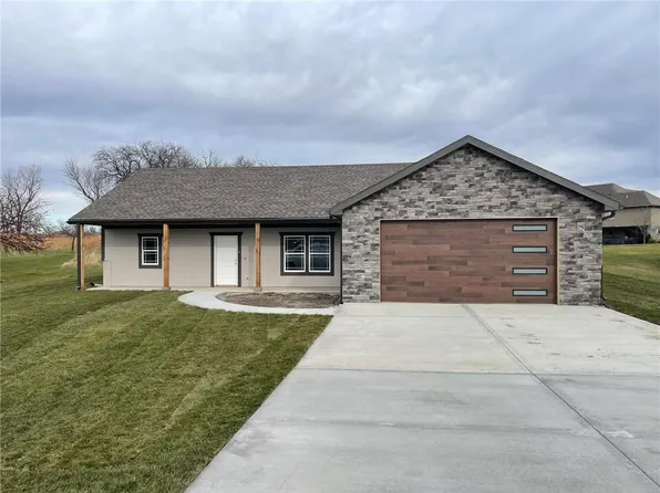 106 Dorchester Hts, Plattsburg, MO 64477