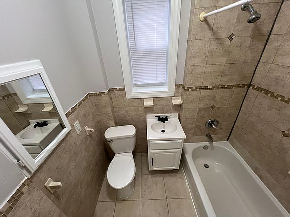 5th image of 166 Manhattan Ave #34R