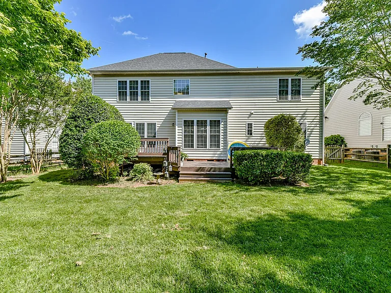 16829 Hampton Trace Rd — Photo 47