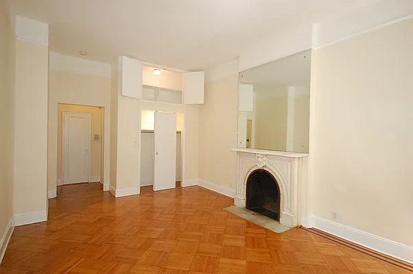 Rented by Green Line Realty | media 5