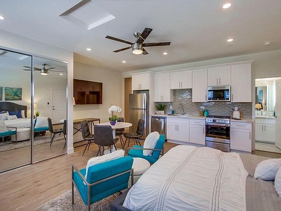 3rd image of 4158A Nordica St