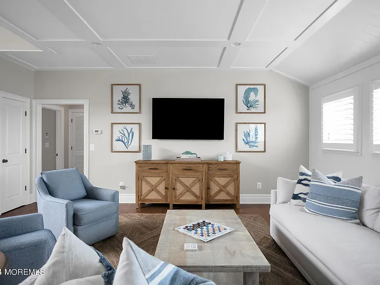 208 Neptune Pl — Photo 10