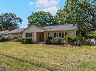 8 Wainwright Dr, Annapolis, MD 21401