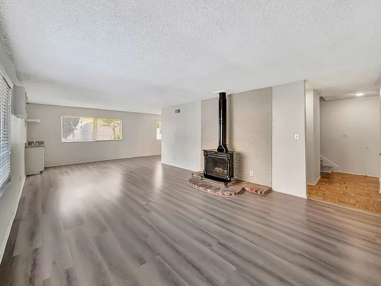 10634 Holman Ave #3-2 — Photo 10