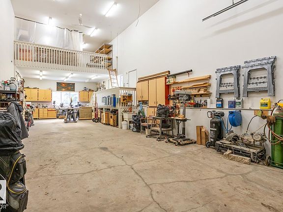 4th image of 52258 Range Rd #231-25