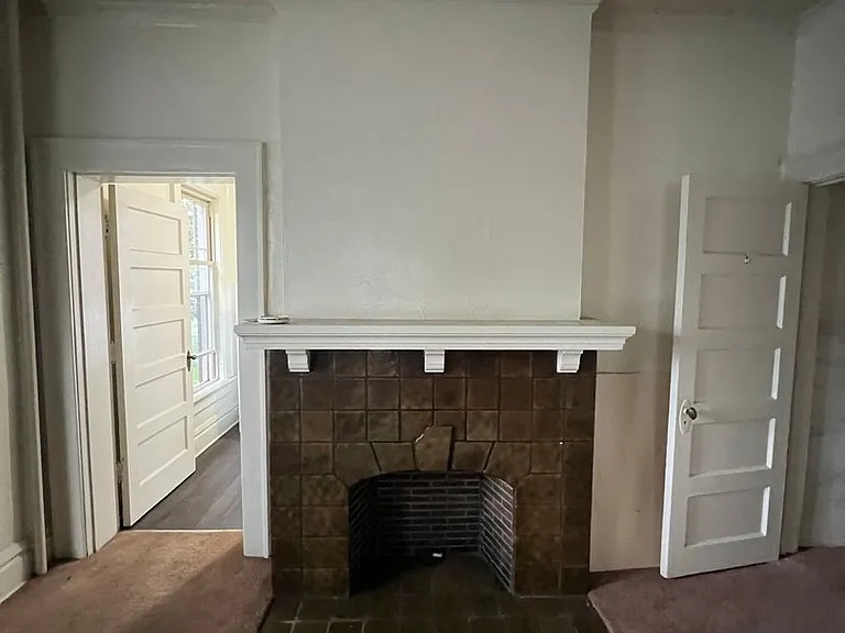 348 E 14th Ave — Photo 13