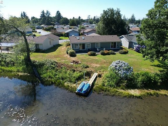 5th image of 1100 NW Warrenton Dr Unit 344