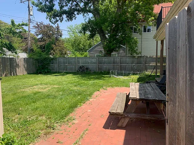 33 E Bernhard Ave — Photo 6