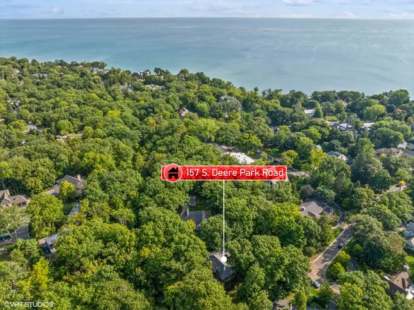 157 S Deere Park Dr, Highland Park, IL 60035
