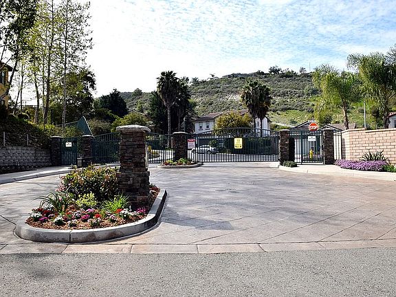 2nd image of 136 Canyon Creek Way