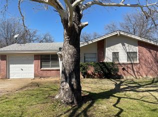 8832 Myra St, White Settlement, TX 76108