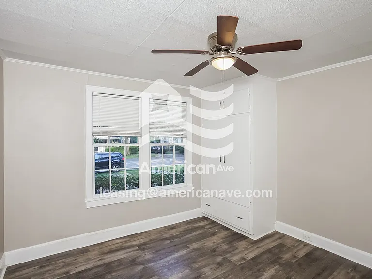 27535_009_wm_-_main_bedroom_13139857.jpg