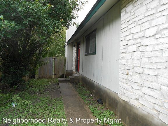 2nd image of 925-A Fieldwood Dr