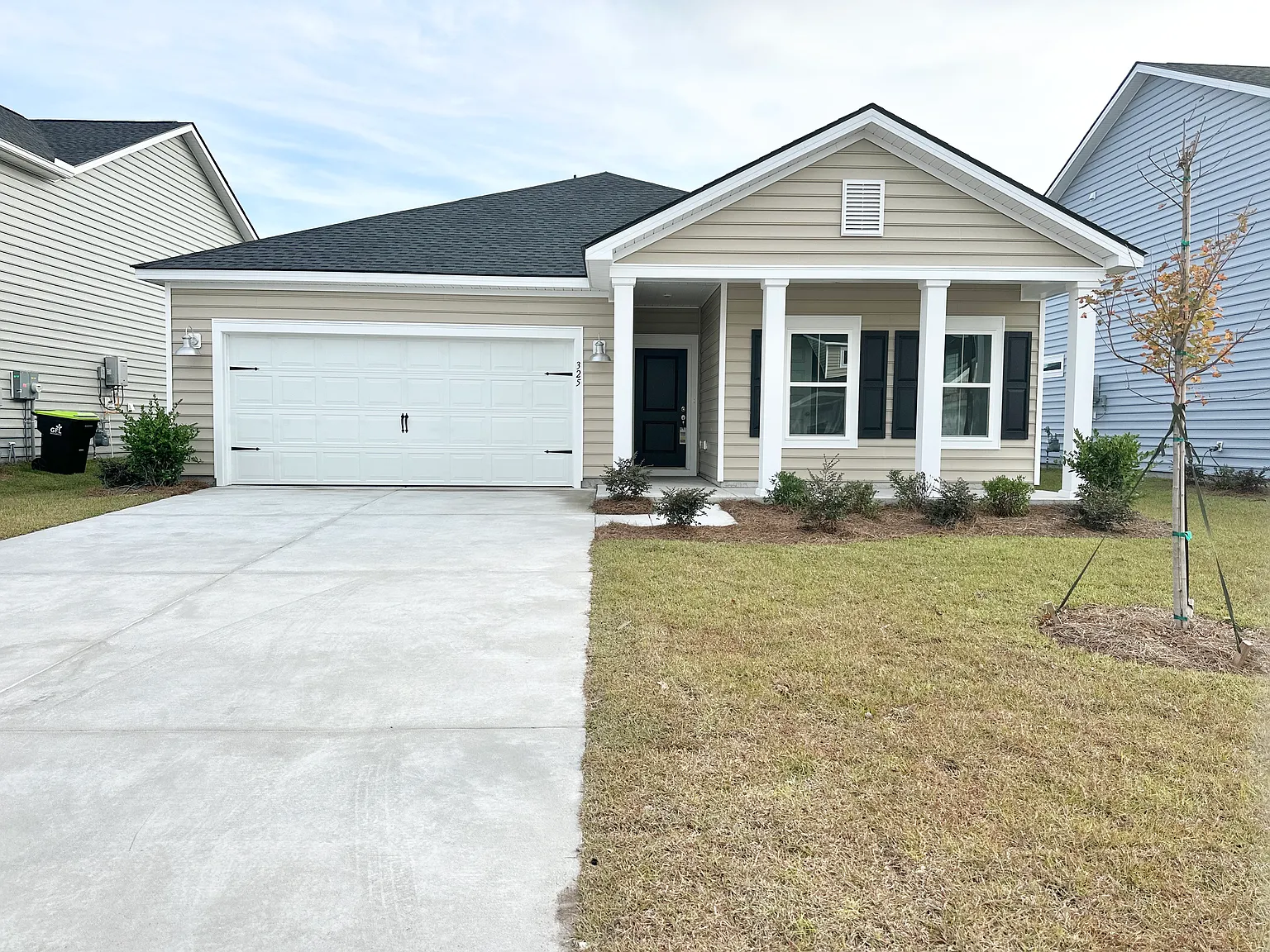 3 bed, 1687 sqft, $2,350 — Photo 1