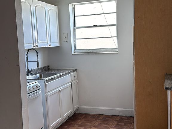 3rd image of 1043 NW 2nd St APT 8
