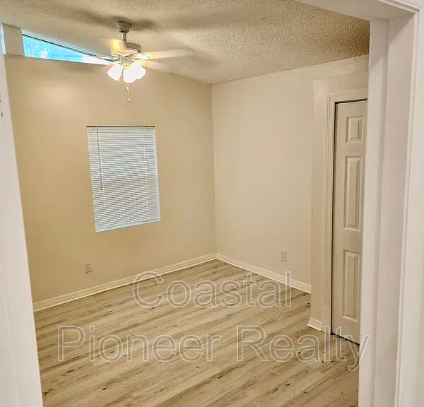 148 18th St NW — Photo 9