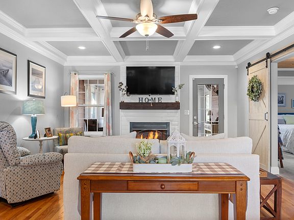 4th image of 10060 Falcon Crest Dr